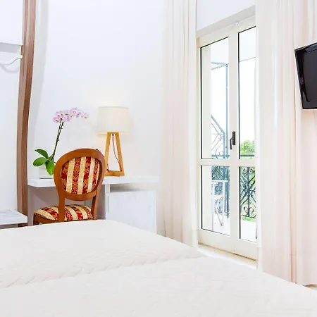 Le Axidie Hotel 4*